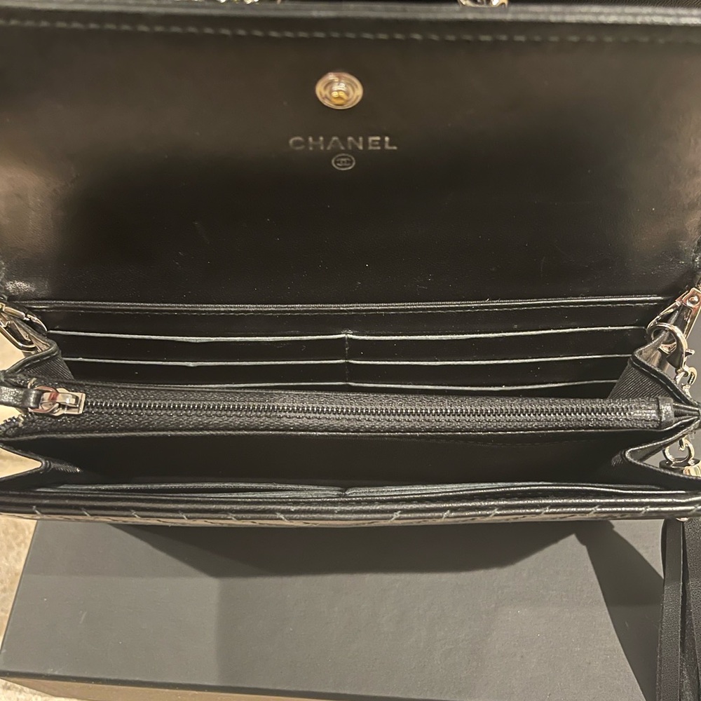 🔥Chanel Chevron Boy WOC 🔥 - Picture 5 of 9